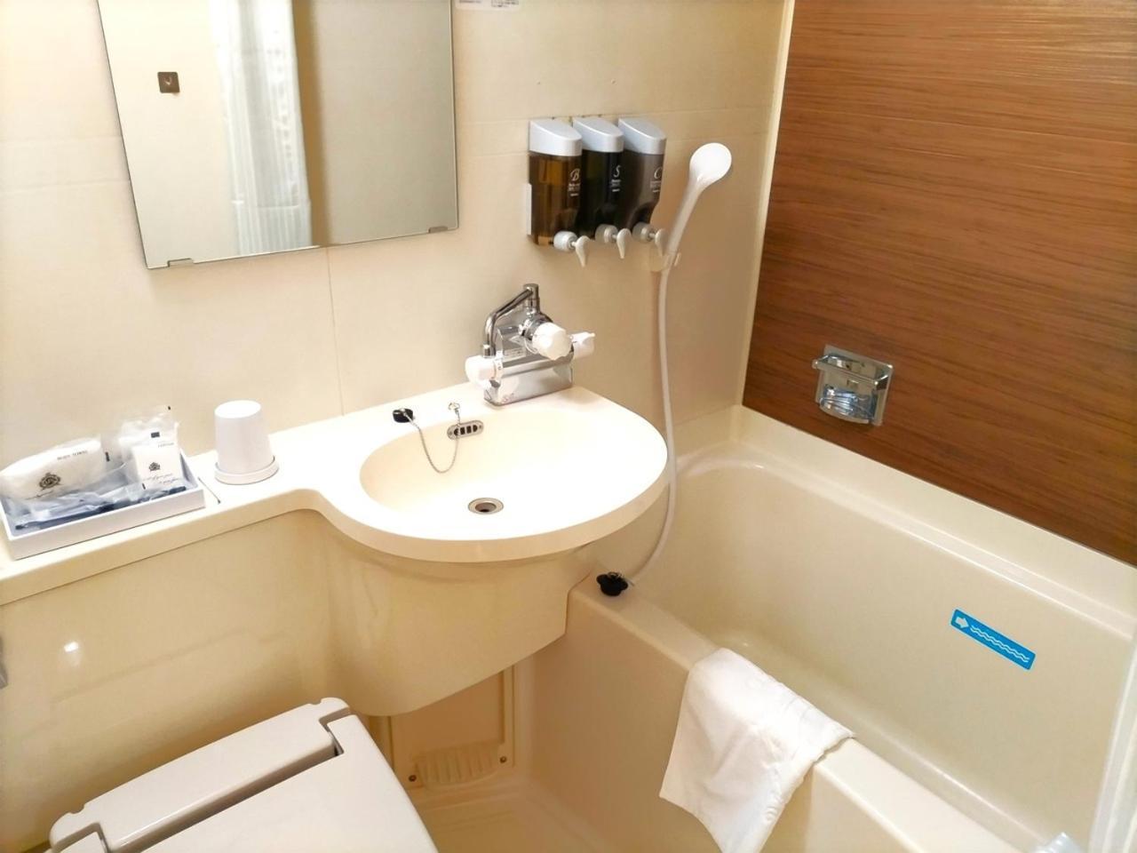 Apa Hotel Tokushima Ekimae Esterno foto